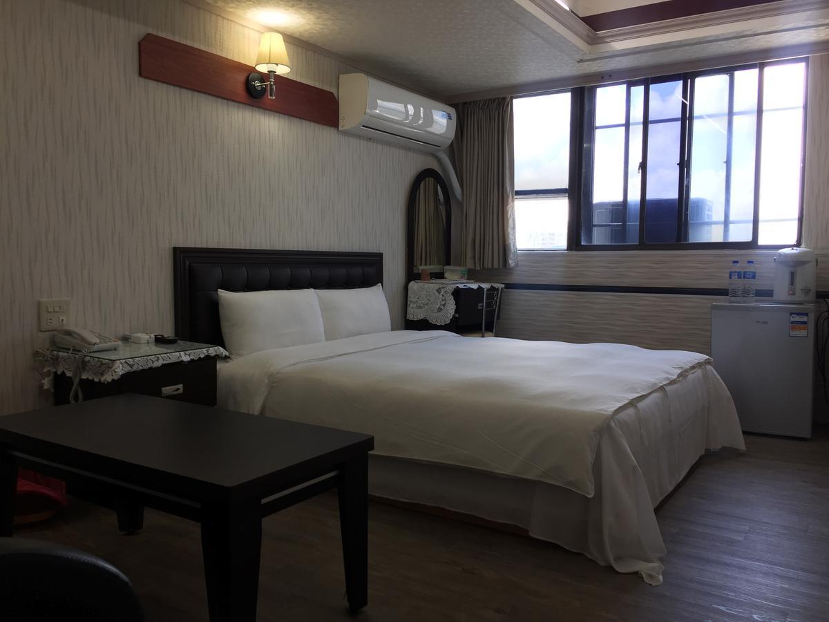 King Lo Tung Hotel Луодонг Екстериор снимка
