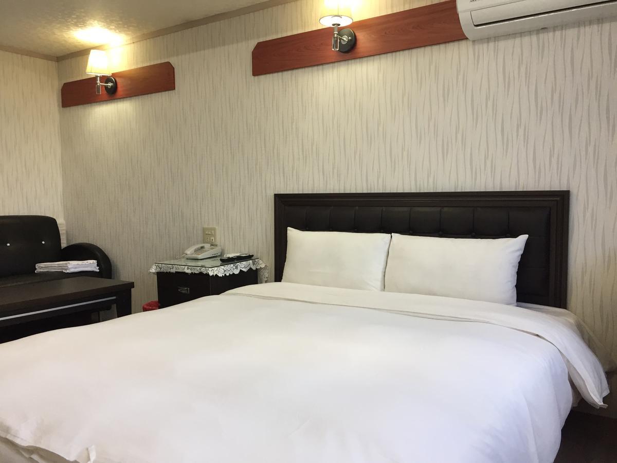 King Lo Tung Hotel Луодонг Екстериор снимка