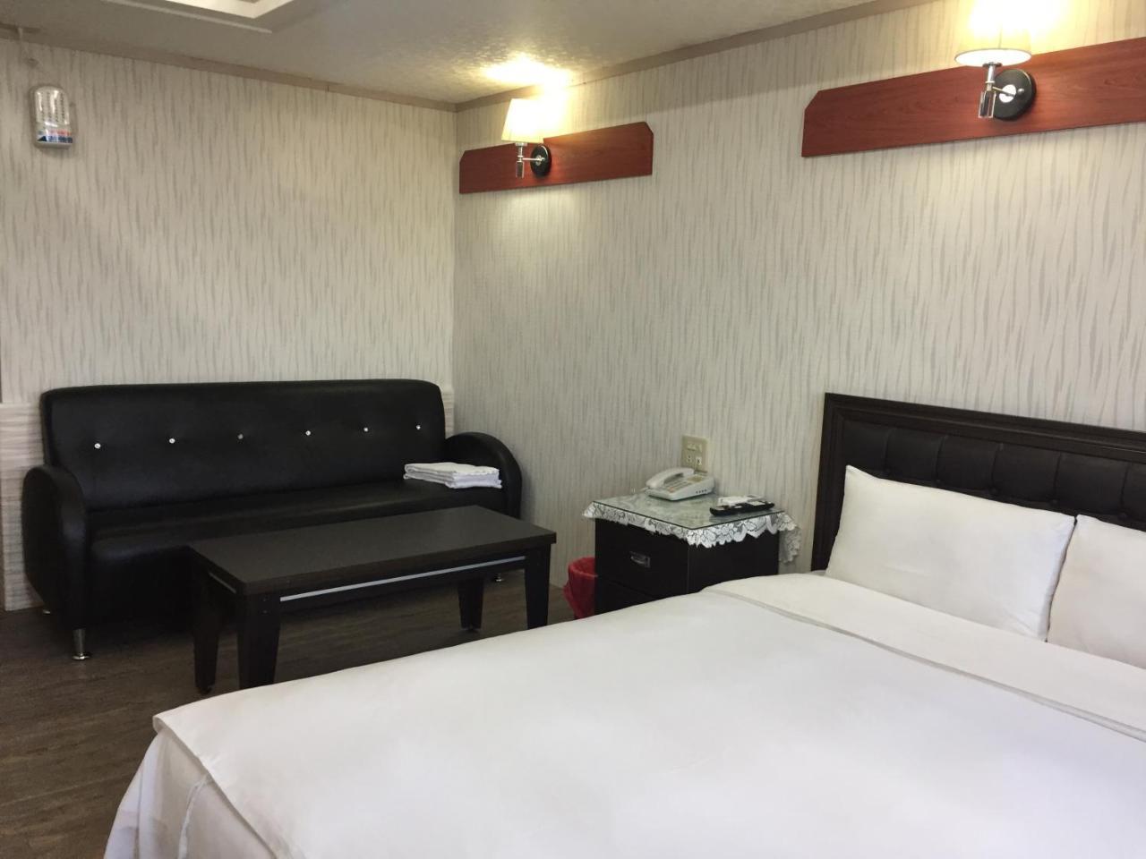 King Lo Tung Hotel Луодонг Екстериор снимка