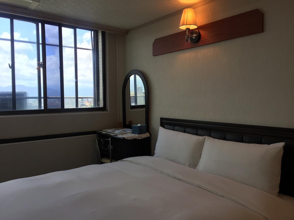King Lo Tung Hotel Луодонг Екстериор снимка