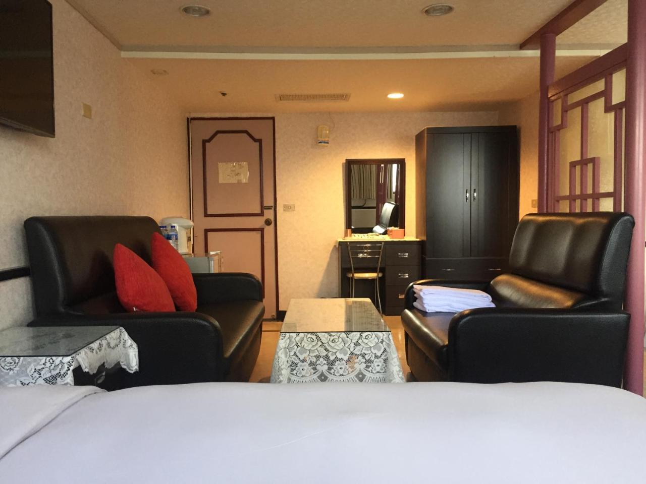 King Lo Tung Hotel Луодонг Екстериор снимка